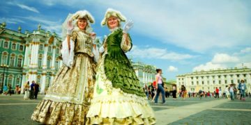 Почему туристы боятся бронировать Санкт-Петербург?