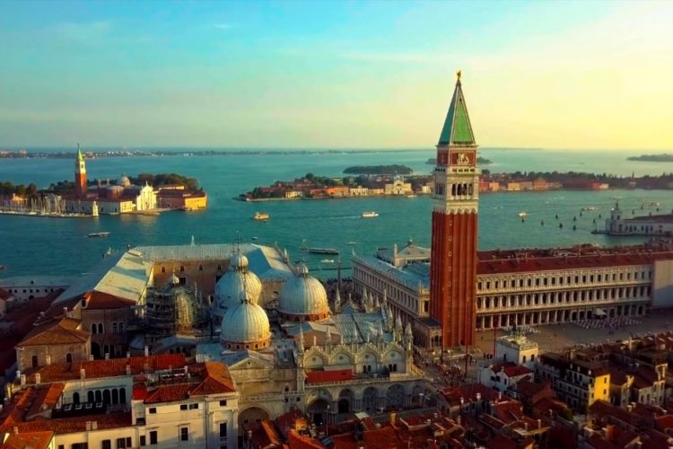 Италия закрывает вход на мероприятия определенным категориям гостей