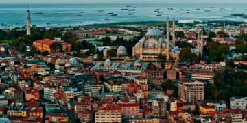 Туристы жалуются на серьезные проблемы с поездками в Стамбуле