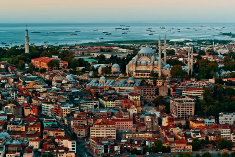 Туристы жалуются на серьезные проблемы с поездками в Стамбуле