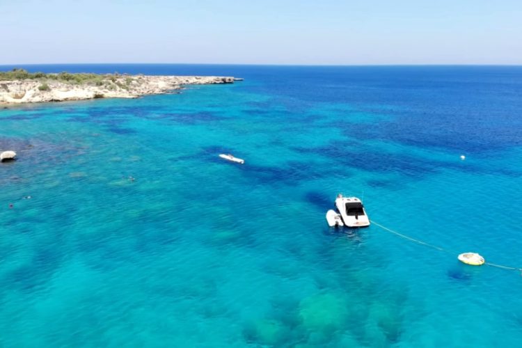 Кипр признал российскую вакцину и приглашает туристов на отдых