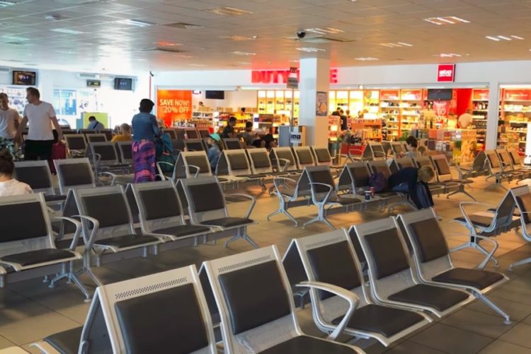 Двойной ПЦР-тест для въезжающих из-за рубежа отменён