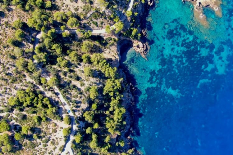 Туристы массово заразились коронавирусом после посещения острова Майорка