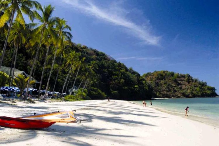 Туристов начали чаще разворачивать при въезде на Пхукет