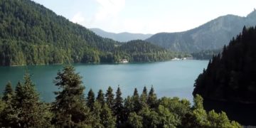 Туристы боятся бронировать Абхазию из-за возможных ограничений