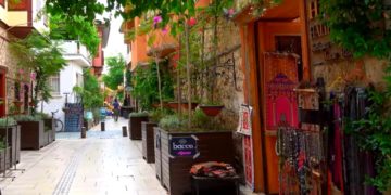 Турция оценила возможность роста турпотока из России летом