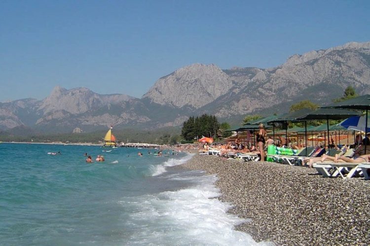 За какие привычные слова туристу может грозить депортация из Турции?