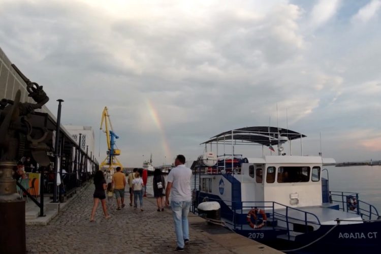 Должники могут остаться без заграничных паспортов