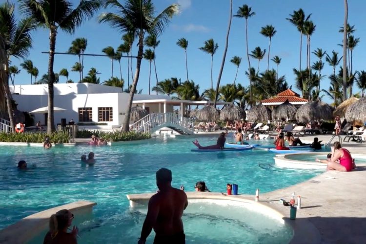 Туроператоры объяснили, почему россиян не интересует Доминикана после открытия