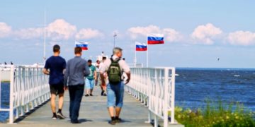 Во сколько обойдется тур на День ВМФ в Санкт-Петербург