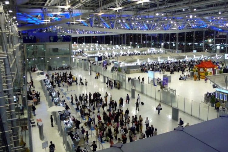 Аэропорт Бангкока превратят в полевой госпиталь