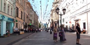 Летние веранды в Москве разрешили посещать без qr-кодов до августа