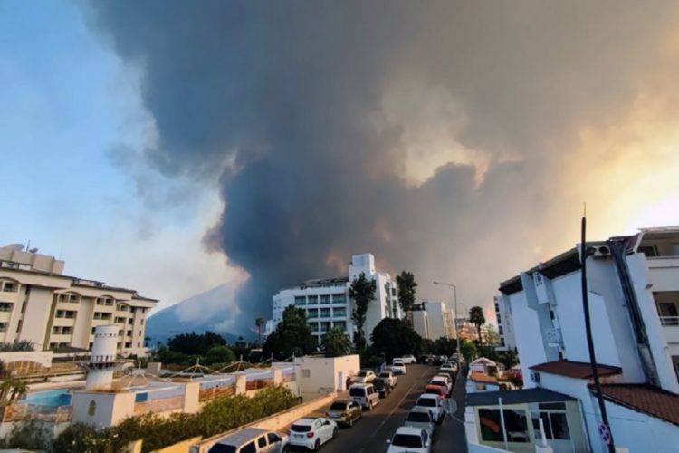 новость 02-08-2021 Туроператоры сообщили, что отмен туров в Турцию из-за пожаров не наблюдается