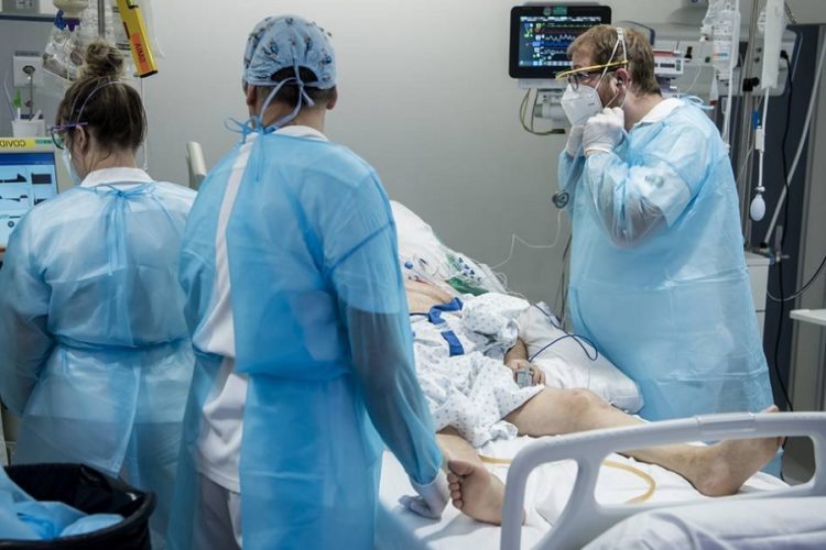 новость 04-08-2021 Ежедневная заболеваемость covid в Японии впервые превысила 10 000 случаев