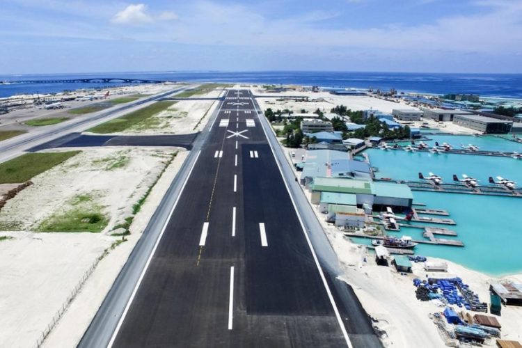 новость 14-08-2021Перелет на Мальдивские острова стыковочными рейсами в три раза дешевле, чем прямыми