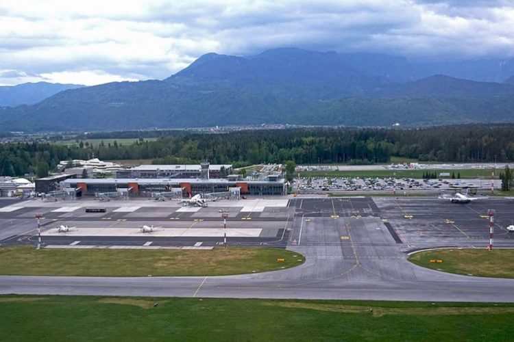 новость 19-08-2021 Популярная адриатическая страна ужесточает требования для транзитников