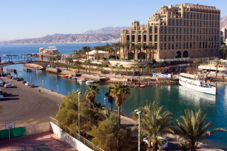 новость 10-08-2021 С понедельника РФ покидает красный список Израиля