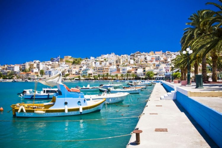 новость 20-08-2021 Из-за роста заболеваемости остров Крит ввел комендантский час