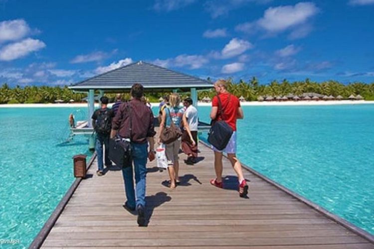 новость 22-08-2021 В сентябре отдохнуть на Мальдивских островах можно дешевле, чем в Греции