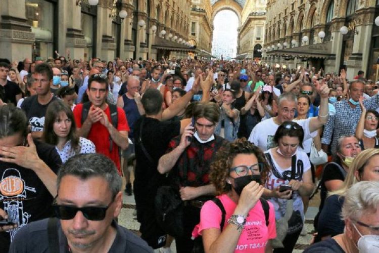 новость 08-08-2021 Из-за иностранных туристов жители Кипра обвинили власти в дискриминации