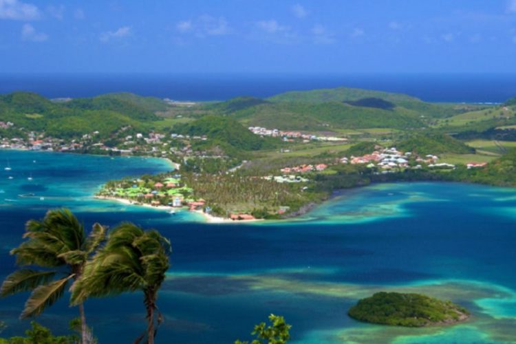 новость 14-08-2021 Мартиника и Гваделупа попросили иностранцев покинуть острова