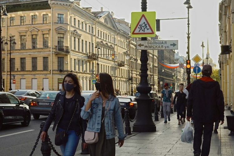 новость 27-08-2021 Власти Санкт-Петербурга заявили о снятии ряда ограничений