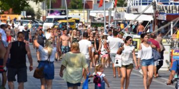 новость 30-08-2021 Анталия продолжает бить рекорды по турпотоку