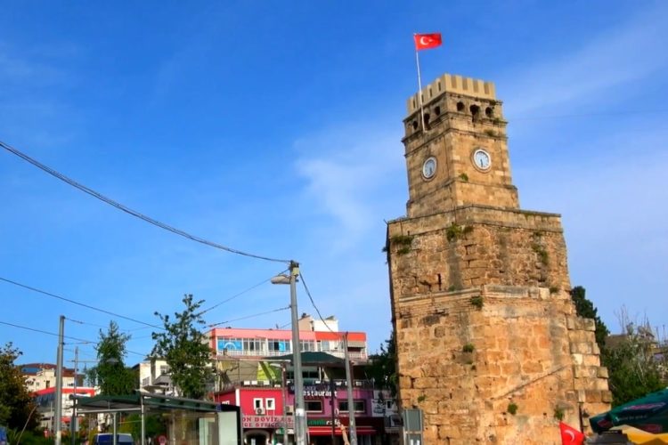 Анталия и курорты Эгейского моря предупреждены о возможных пожарах 9 августа