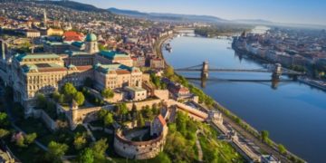 У россиян возникнут проблемы с поездками в Венгрию