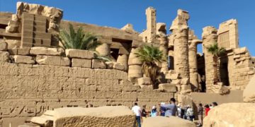 Туристов могут не заинтересовать полеты на экскурсии в Луксор или Каир