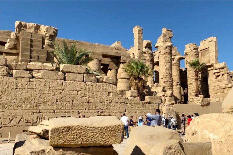 Туристов могут не заинтересовать полеты на экскурсии в Луксор или Каир