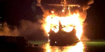 В Лании сгорели прогулочные яхты - возможен поджог