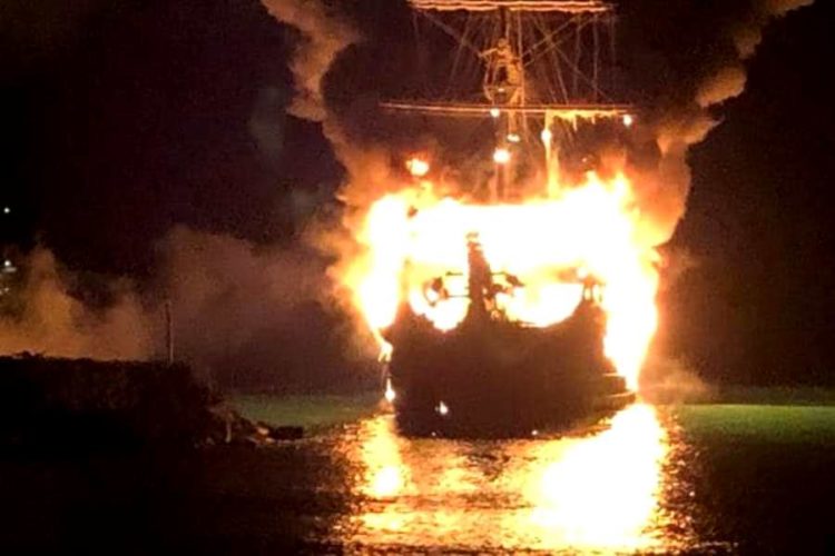 В Лании сгорели прогулочные яхты - возможен поджог