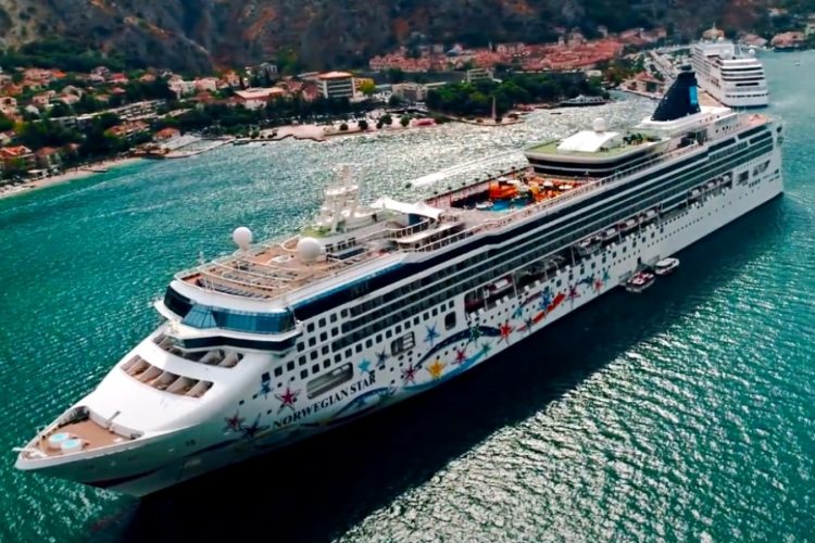 Черногория внезапно поменяла правила приема россиян