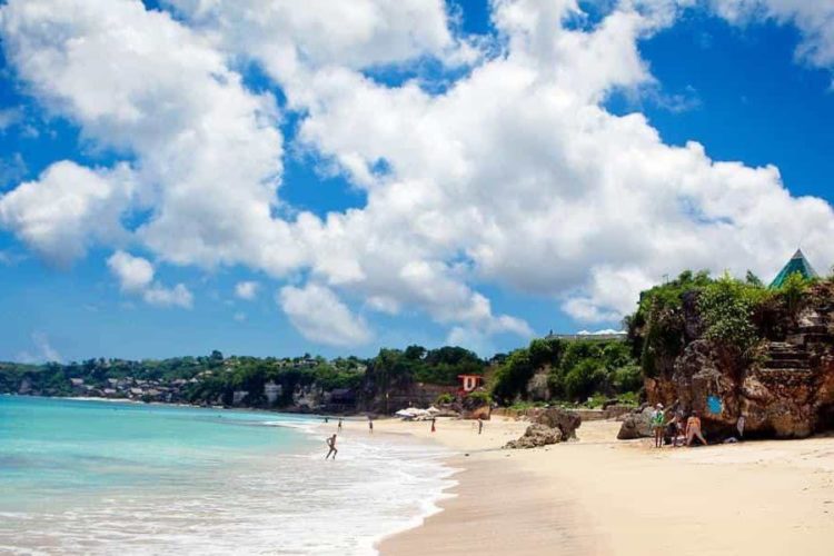 Когда можно ждать открытия острова Бали?