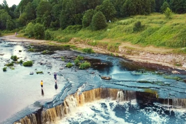 Смягчение коронавирусных правил в Карелии вызвало противоречия