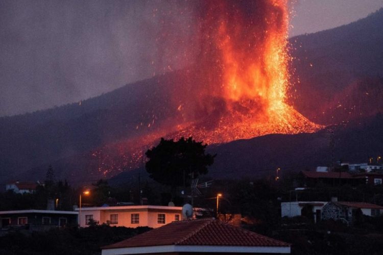 новость 24-09-2021 Канары безопасны для посещения, заявили в Министерстве туризма Испании