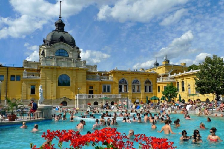 новость 16-09-2021 Туристические операторы рассказали о стоимости туров в Венгрию