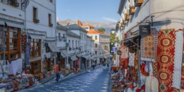 новость 01-09-2021 Албания будет принимать туристов по обновленным правилам