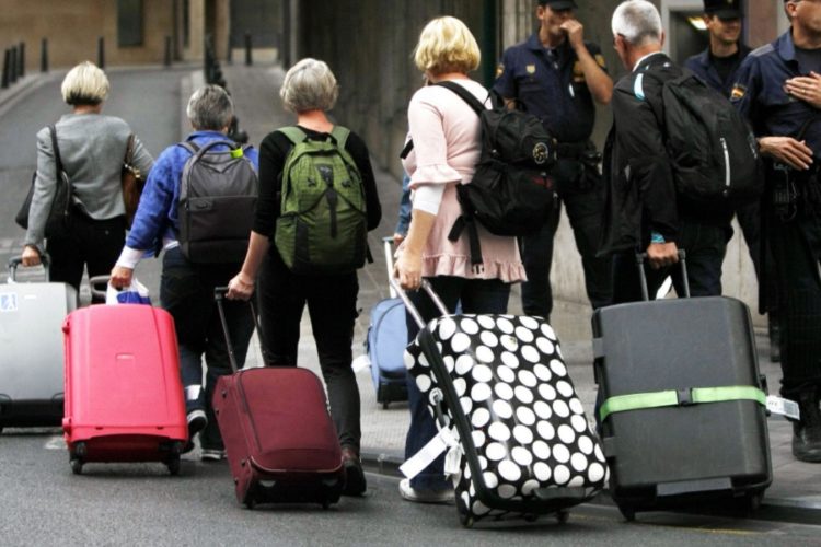 новость 15-09-2021 Сколько россиян проживает за пределами России?