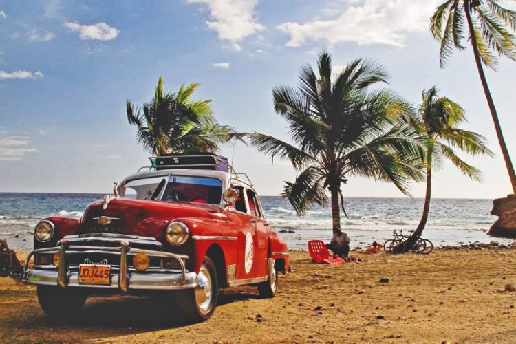 новость 16-09-2021 Куба анонсировала ослабление мер пограничного контроля для туристов