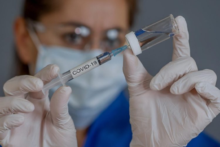 новость 19-09-2021 Россияне интересуются возможностью привиться за рубежом иностранными вакцинами