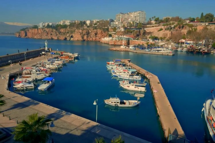 Стало понятно, почему билеты в Анталью начали дорожать