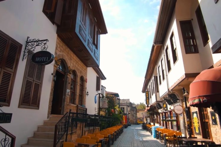 Для туристов выделили самые безопасные в период коронавируса курорты Турции