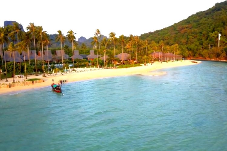 В Таиланде потребовали ликвидировать "Туристическую песочницу"