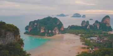 В чем основная ошибка Таиланда в процессе открытия для туризма?