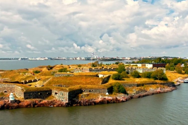 Власти Финляндии заявили о готовности снять все коронавирусные ограничения