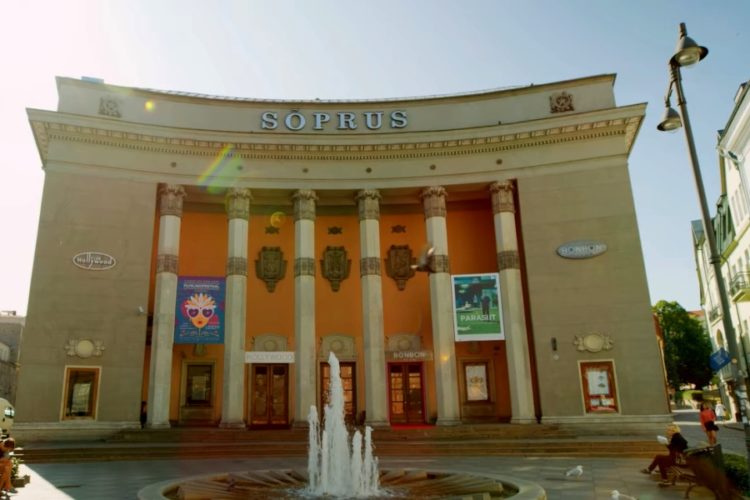 Эстония хочет построить границу с Россией быстрее. Что будет с туризмом?