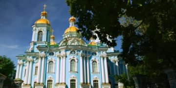 Хорошие показатели по турпоездкам коснулись только нескольких регионов