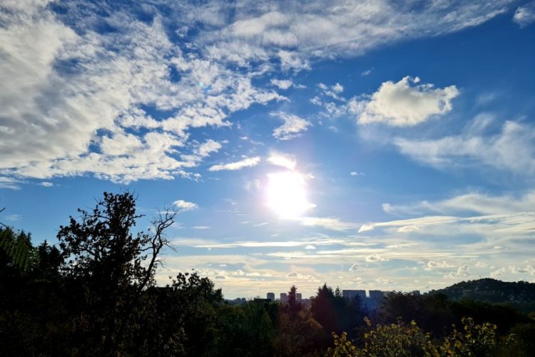 В Сочи прогнозируют ливни и смерчи в ближайшие сутки